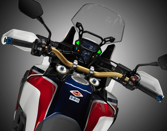 CRF1000L-Africa-Twin-ABS-2015-053