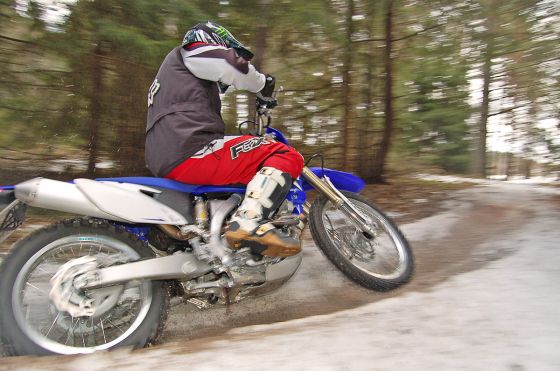 wr450f-action2