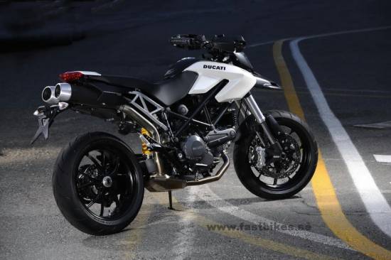 fb_2010_Ducati_Hypermotard_796_1