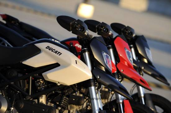 fb_2010_Ducati_Hypermotard_796_3