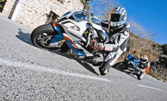 1000-test-bmw-yamaha-action