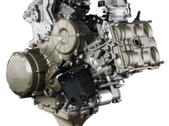 2012-Ducati-1199-Panigale-Superquadro-Engine-2