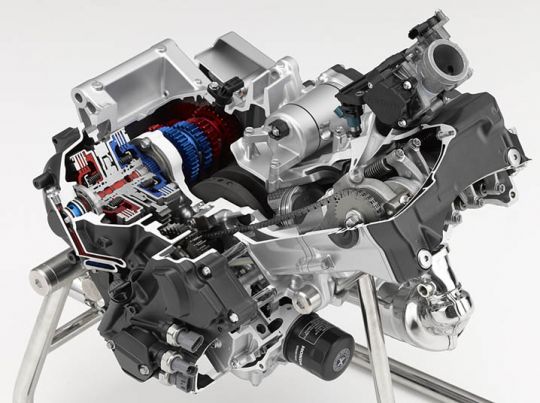 Nw 700cc_engine_with_DCT_1000