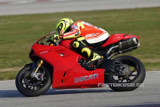 fb_valentino-rossi-ducati-1198sp-misano-test-3