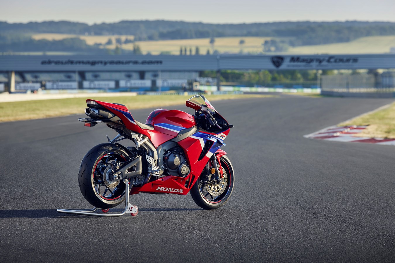 24YMHONDACBR600RR