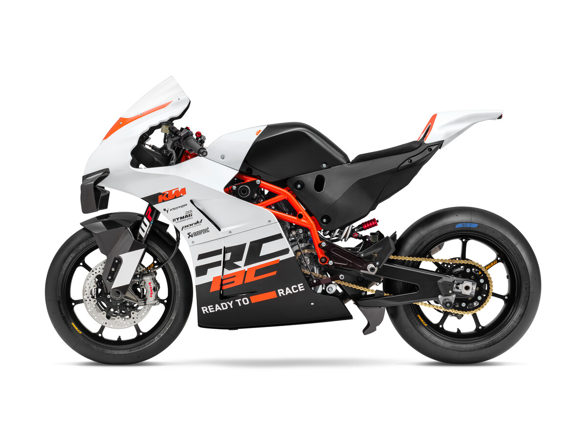 2024 KTM RC8C 6